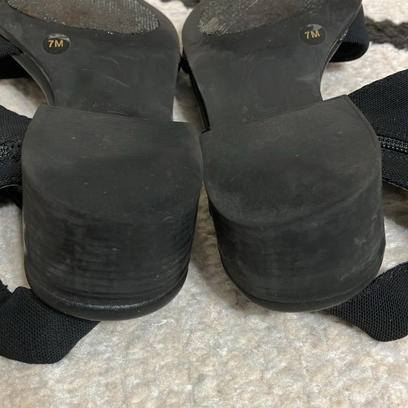 Black Zip Sandals Low Heel Alex Marie - Picture 8 of 9